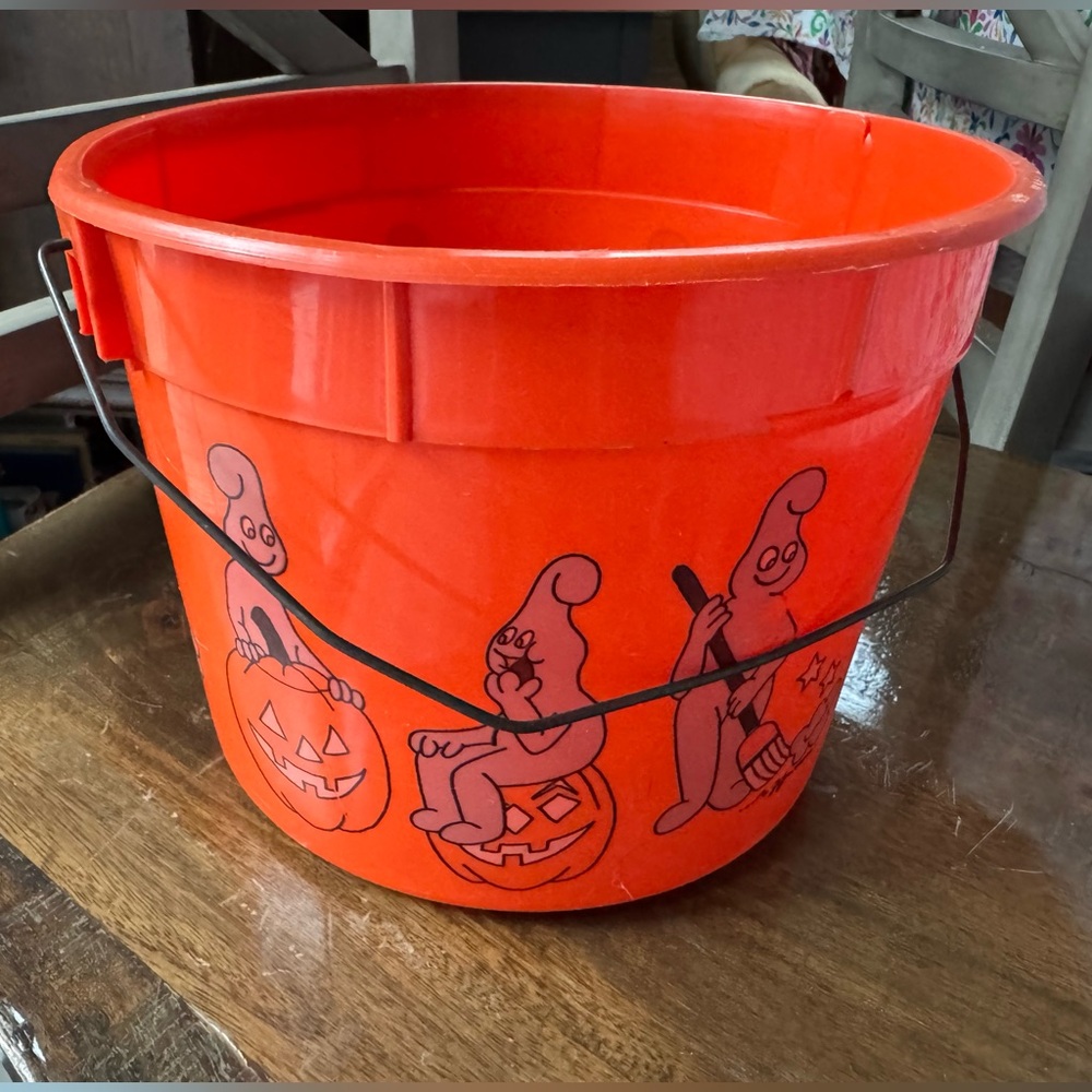 Vintage Shamrock Industries Orange Halloween Candy Bucket Pail Ghosts